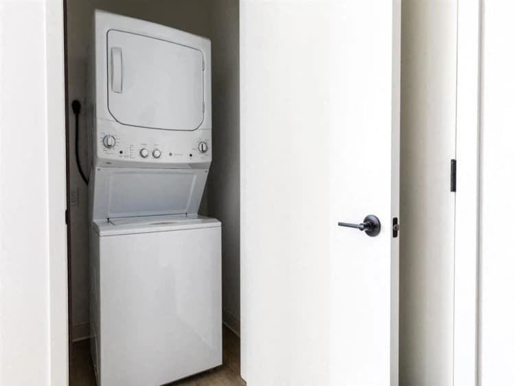 Racine apartments for rent - image - yardi_image_1790577972101_16_24873684