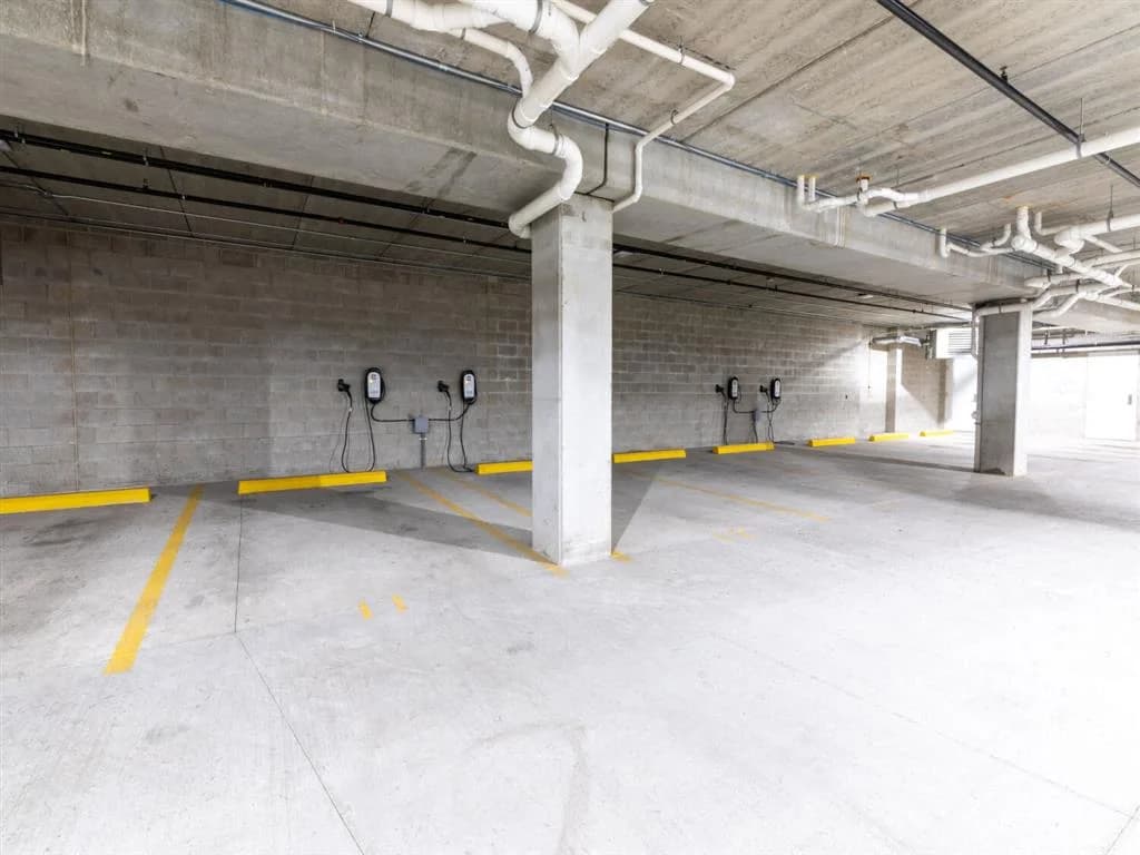 Racine apartments for rent - Property image - The Avenues - 3