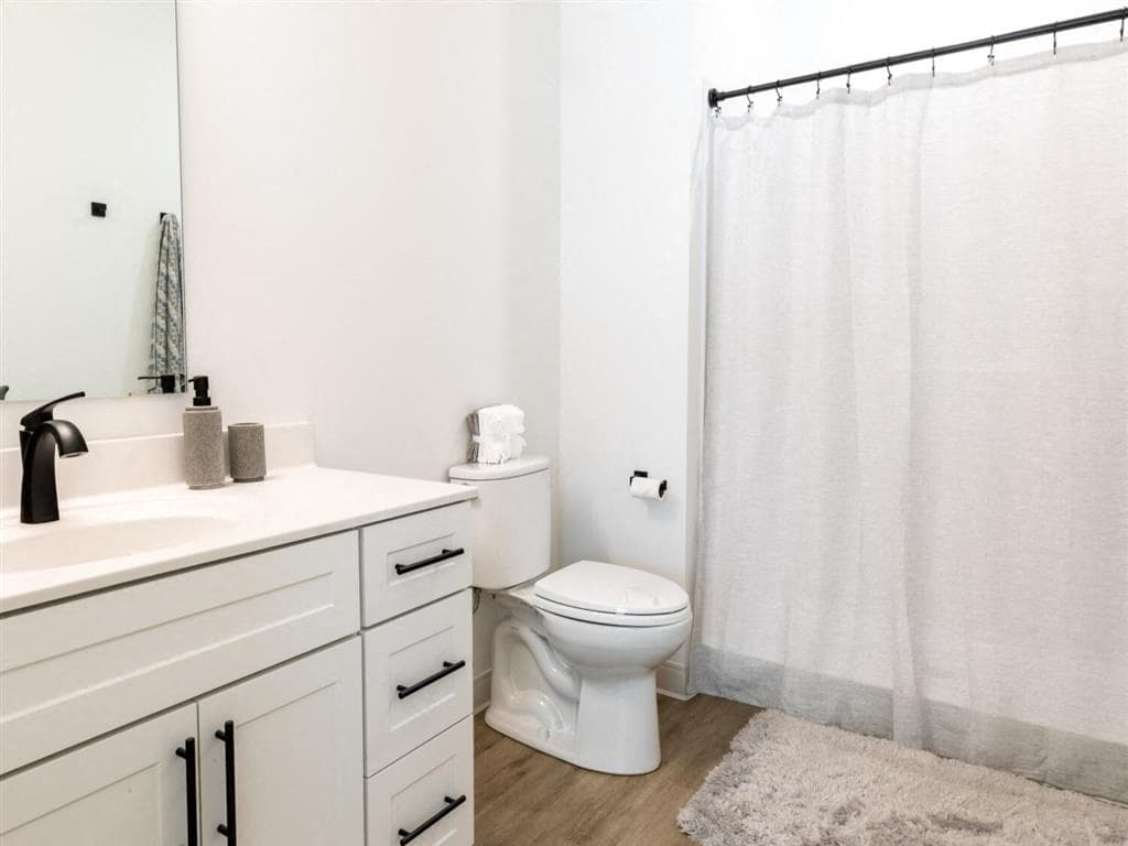 Racine apartments for rent - Property image - The Avenues - 3
