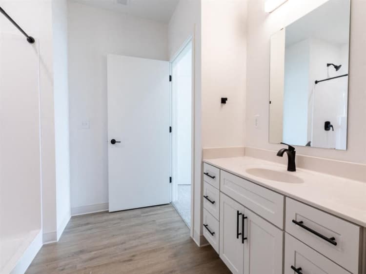 Racine apartments for rent - image - yardi_image_1789454768220_23_24873692