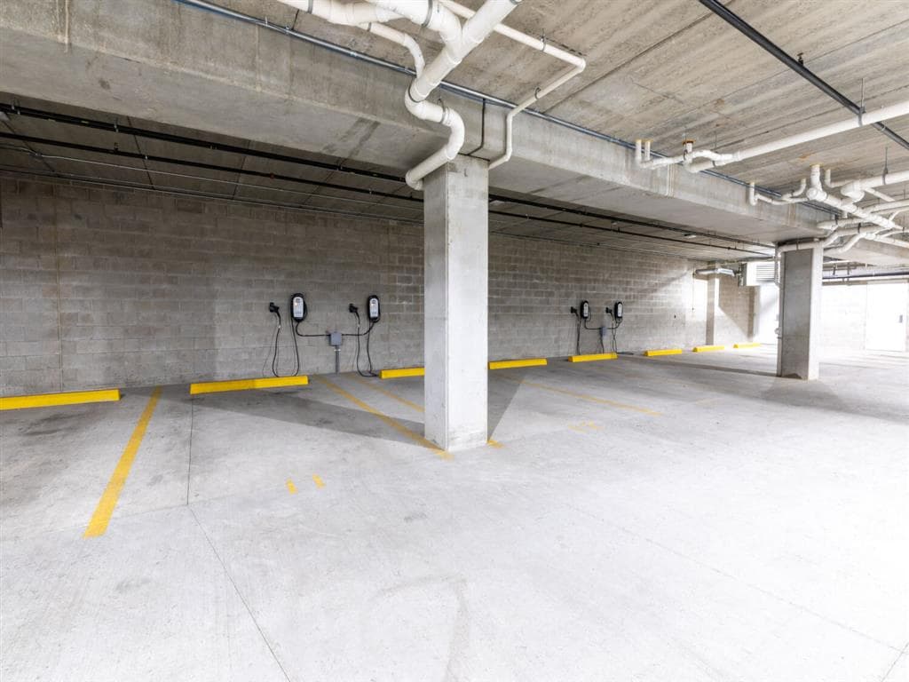 Racine apartments for rent - Property image - The Avenues - 3