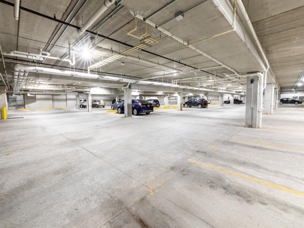 Racine apartments for rent - Property image - The Avenues - 2