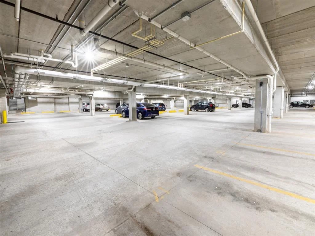 Racine apartments for rent - Property image - The Avenues - 2